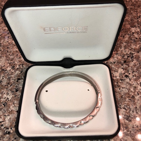 Eforce Stainless Steel Hinged Bracelet. - Picture 2 of 3